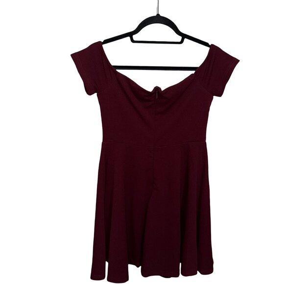 NWT LULUS Burgundy Off-the-Shoulder Skater A-Line Mini Dress Womens Sz M NWT - Picture 10 of 15